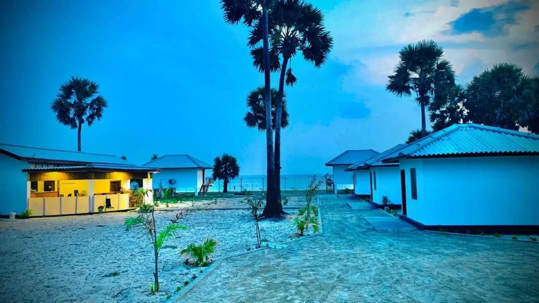 Palm Beach Resort Ceylon Jaffna Exterior photo